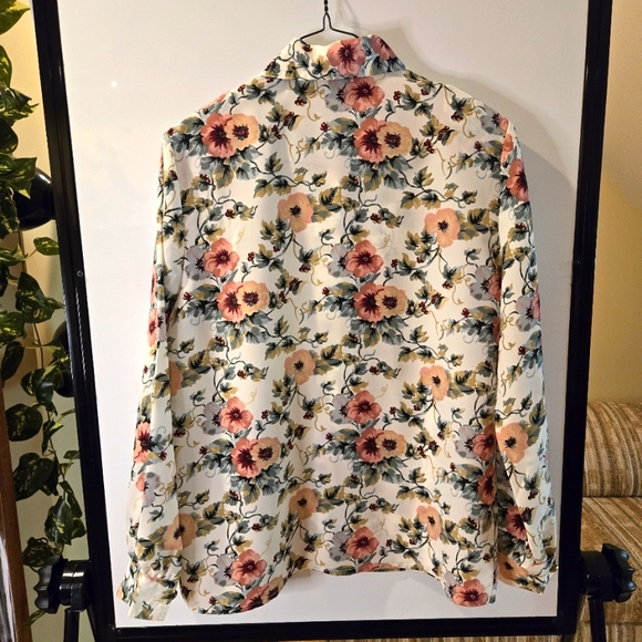 Classic Collection Woman's Flower Print Long Sleeve Blouse Size Large - Picture 5 of 10